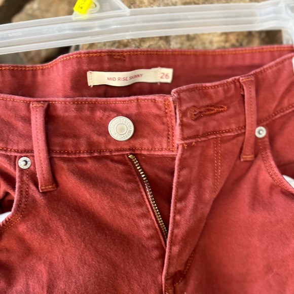 Levi’s Mid Rise Skinny - Picture 2 of 5